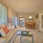 Feriehus Mit Seeblick Und Privatem Garten By Interhome
