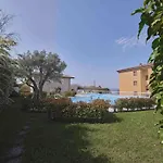 Mit Seeblick Und Privatem Garten By Interhome