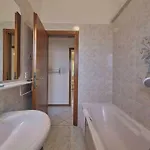 Hébergement de vacances Mit Seeblick Und Privatem Garten By Interhome *