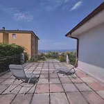 Hébergement de vacances Mit Seeblick Und Privatem Garten By Interhome Bardolino