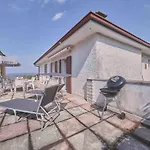 Mit Seeblick Und Privatem Garten By Interhome *