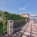 Mit Seeblick Und Privatem Garten By Interhome *