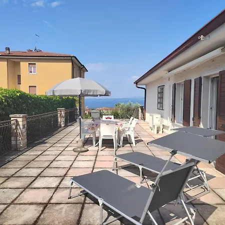 Mit Seeblick Und Privatem Garten By Interhome