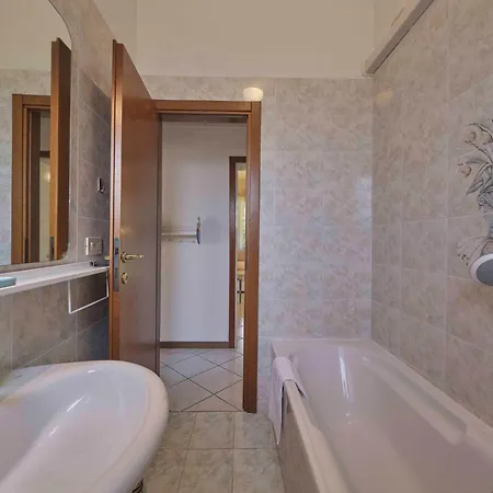 Дом отдыха Mit Seeblick Und Privatem Garten By Interhome *