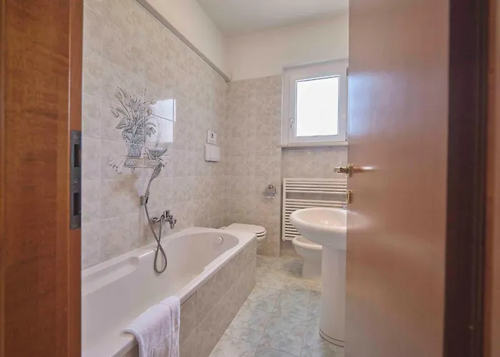 Mit Seeblick Und Privatem Garten By Interhome Feriehus Bardolino