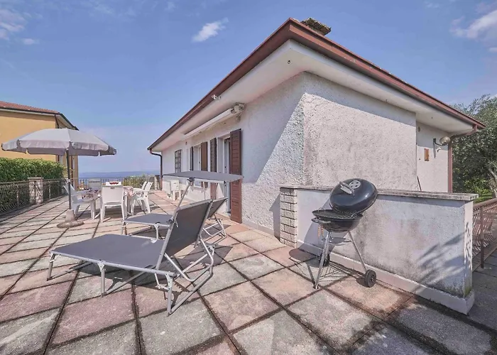 Mit Seeblick Und Privatem Garten By Interhome *